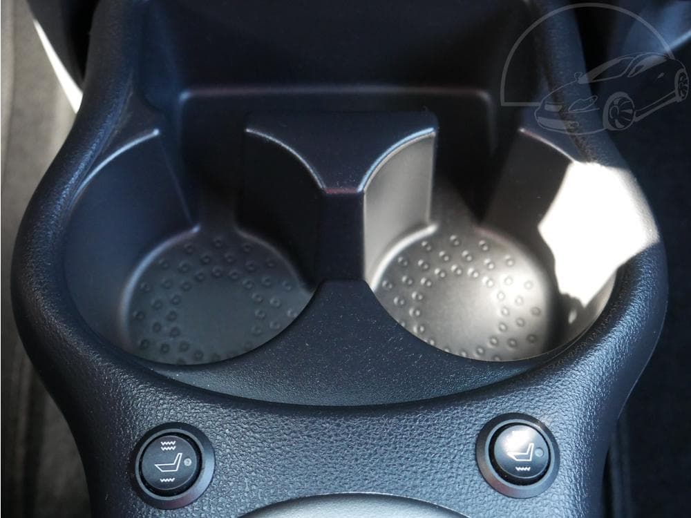 2016 Nissan MICRA - 27
