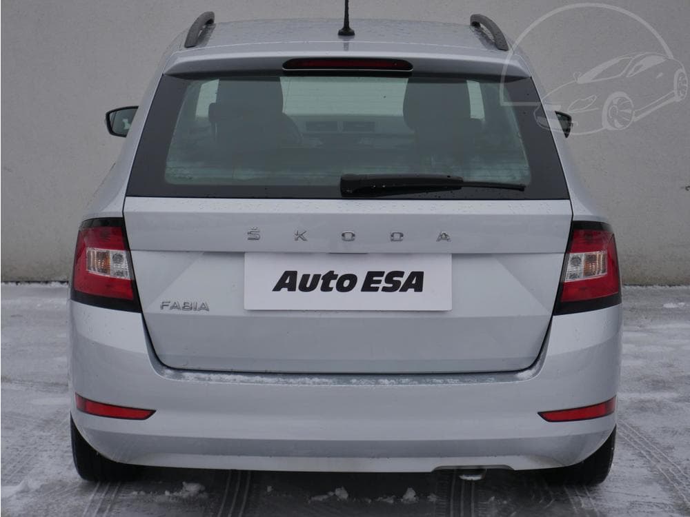 2021 Škoda FABIA - 9