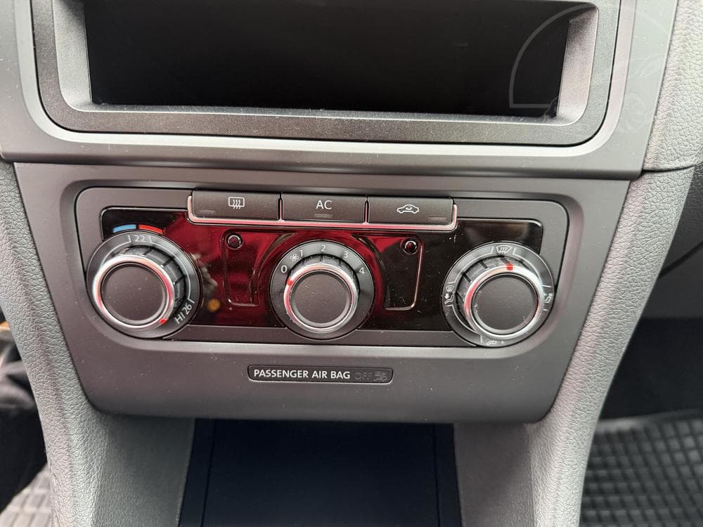 2009 Volkswagen GOLF - 13