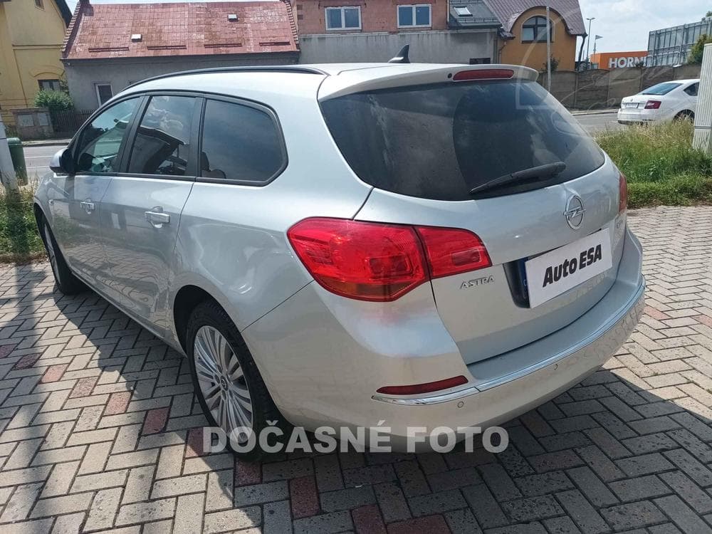 2015 Opel ASTRA - 2