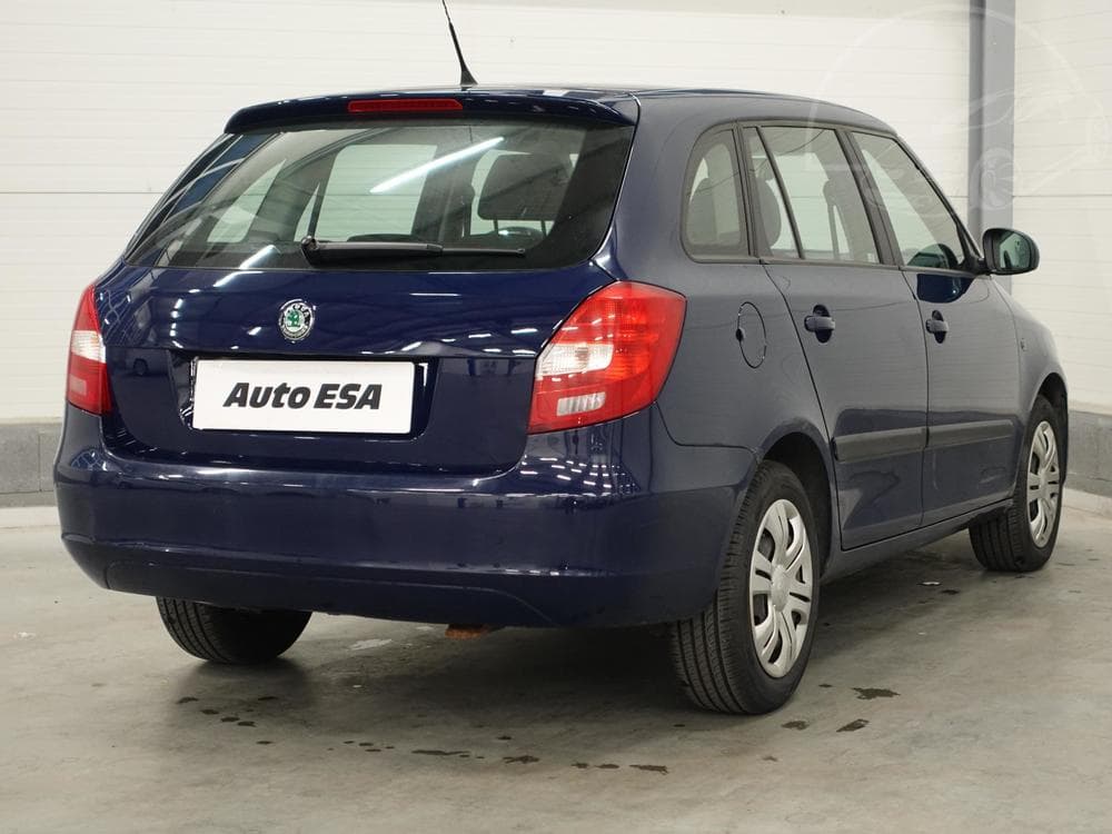 2010 Škoda FABIA - 4