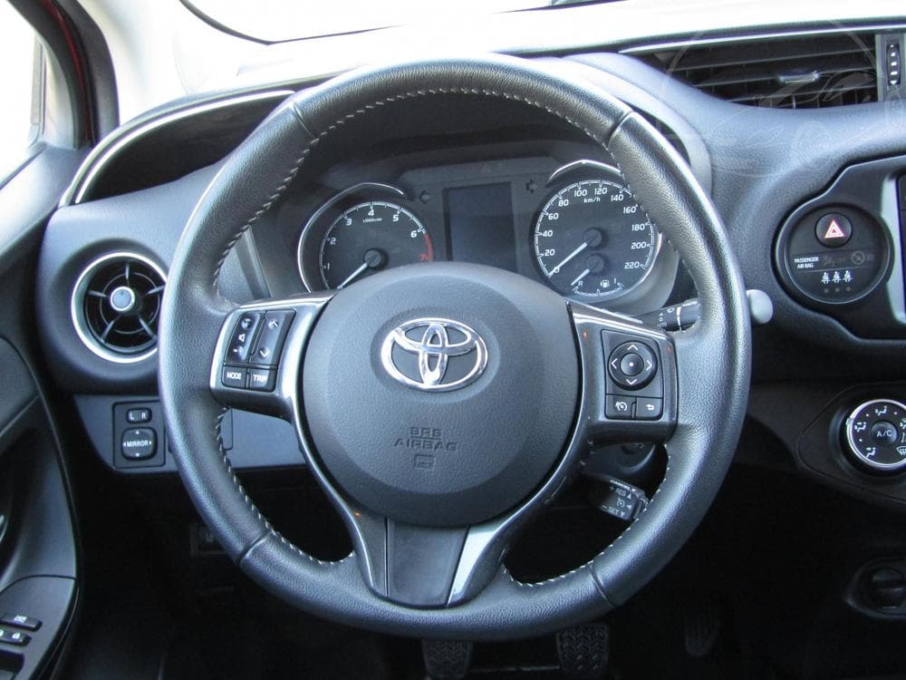 2020 Toyota YARIS - 40