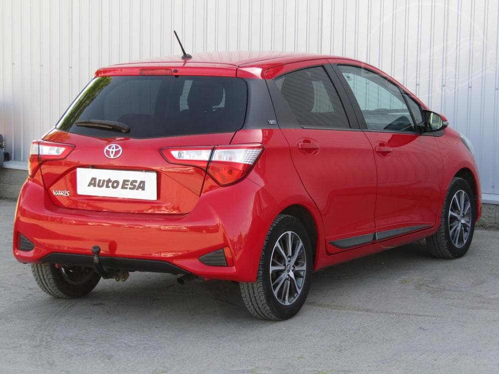 2020 Toyota YARIS - 10