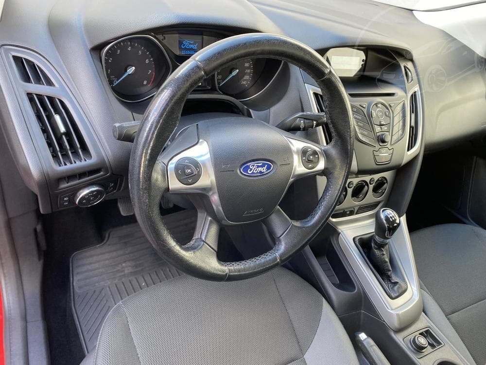 2012 Ford FOCUS - 23