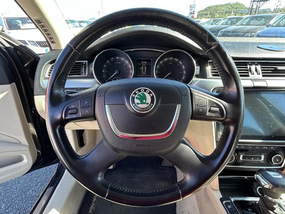 2009 Škoda SUPERB - 12