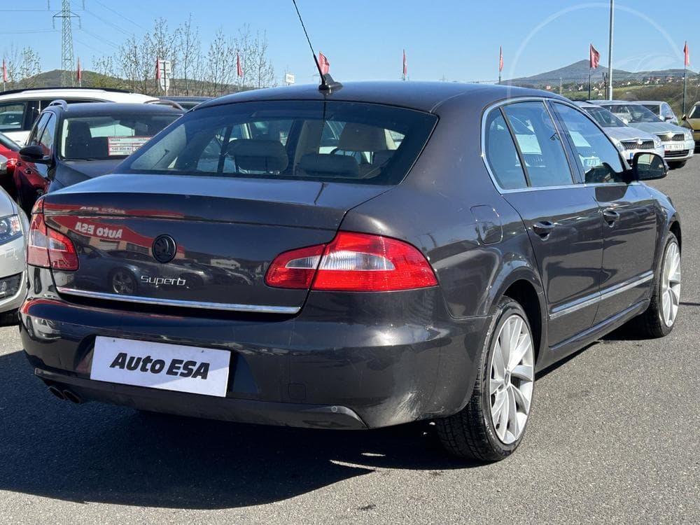 2009 Škoda SUPERB - 4
