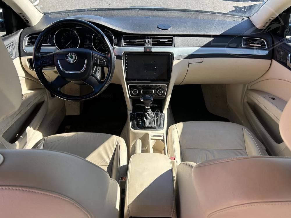 2009 Škoda SUPERB - 8