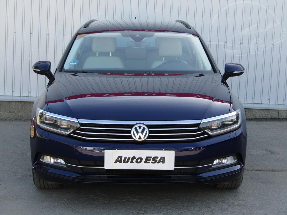 2019 Volkswagen PASSAT - 4