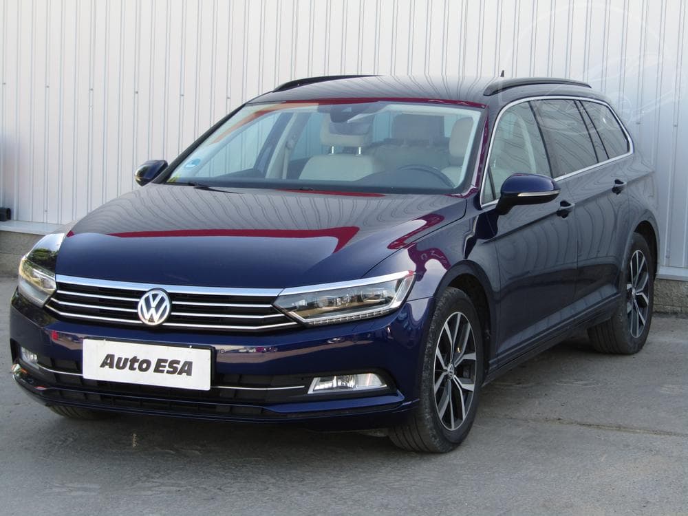 2019 Volkswagen PASSAT - 7