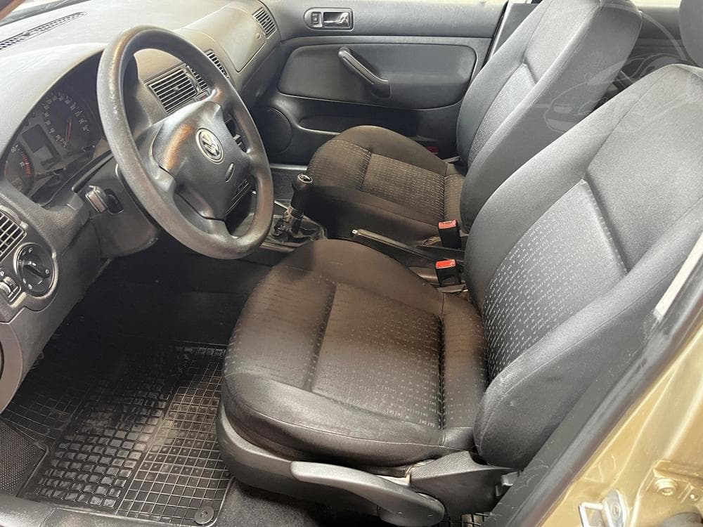 2002 Volkswagen GOLF - 8
