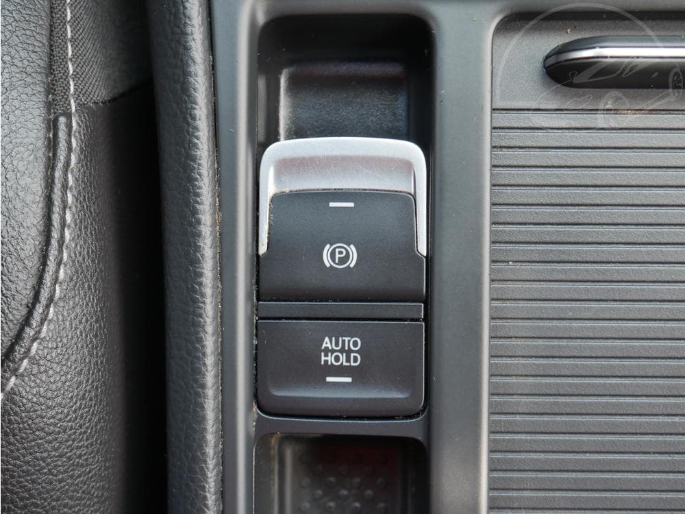 2015 Volkswagen GOLF - 40