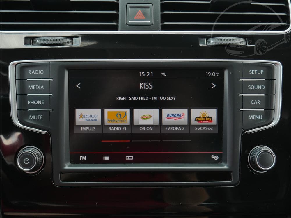 2015 Volkswagen GOLF - 49