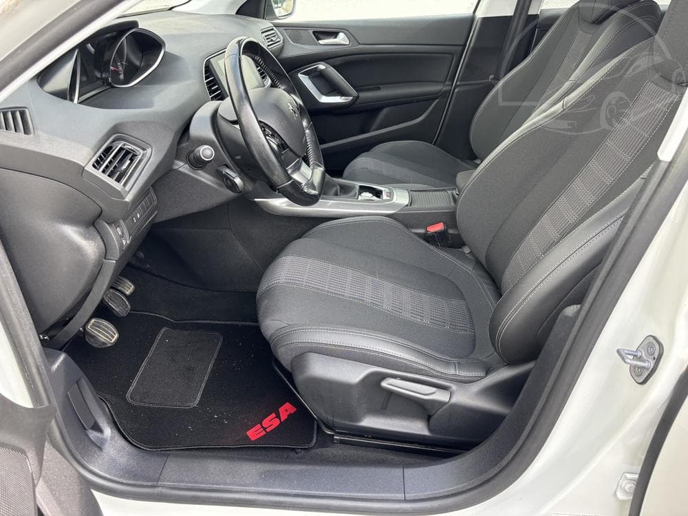 2018 Peugeot 308 - 10
