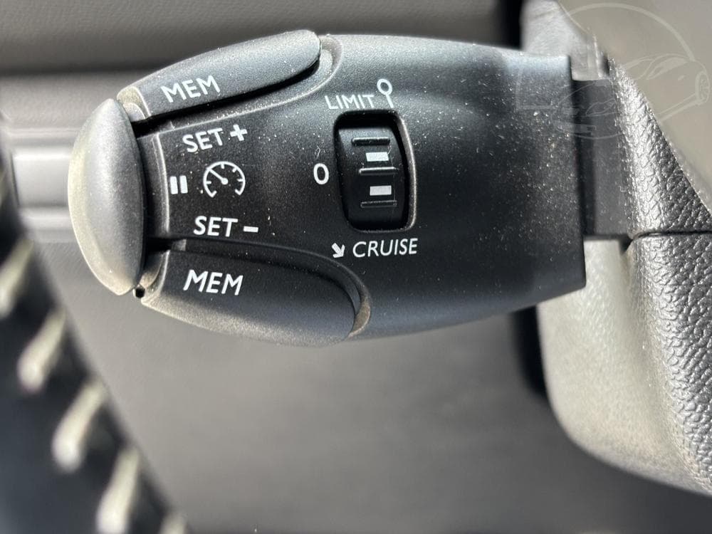 2018 Peugeot 308 - 14