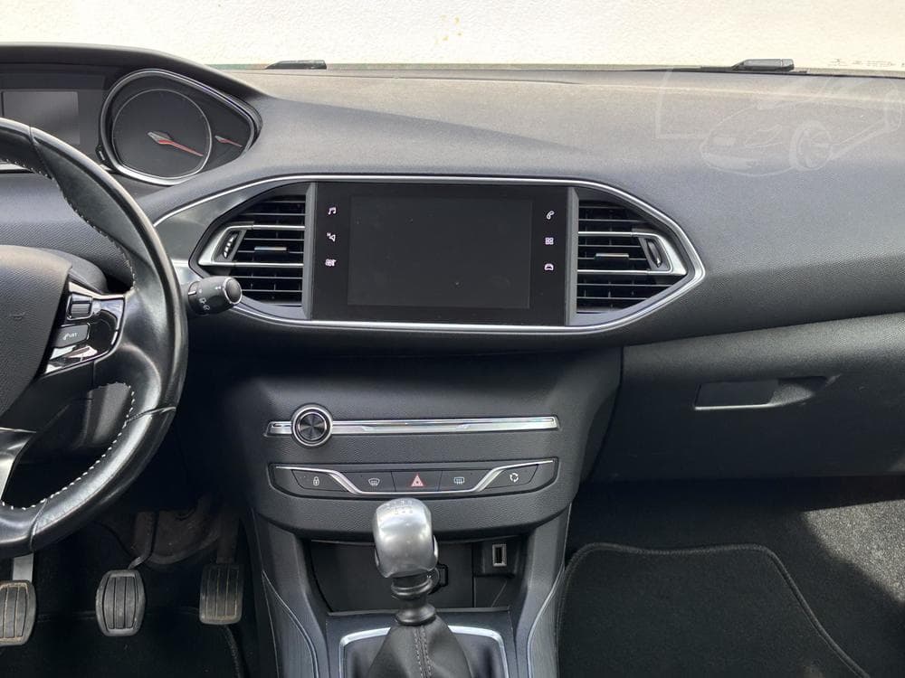 2018 Peugeot 308 - 9