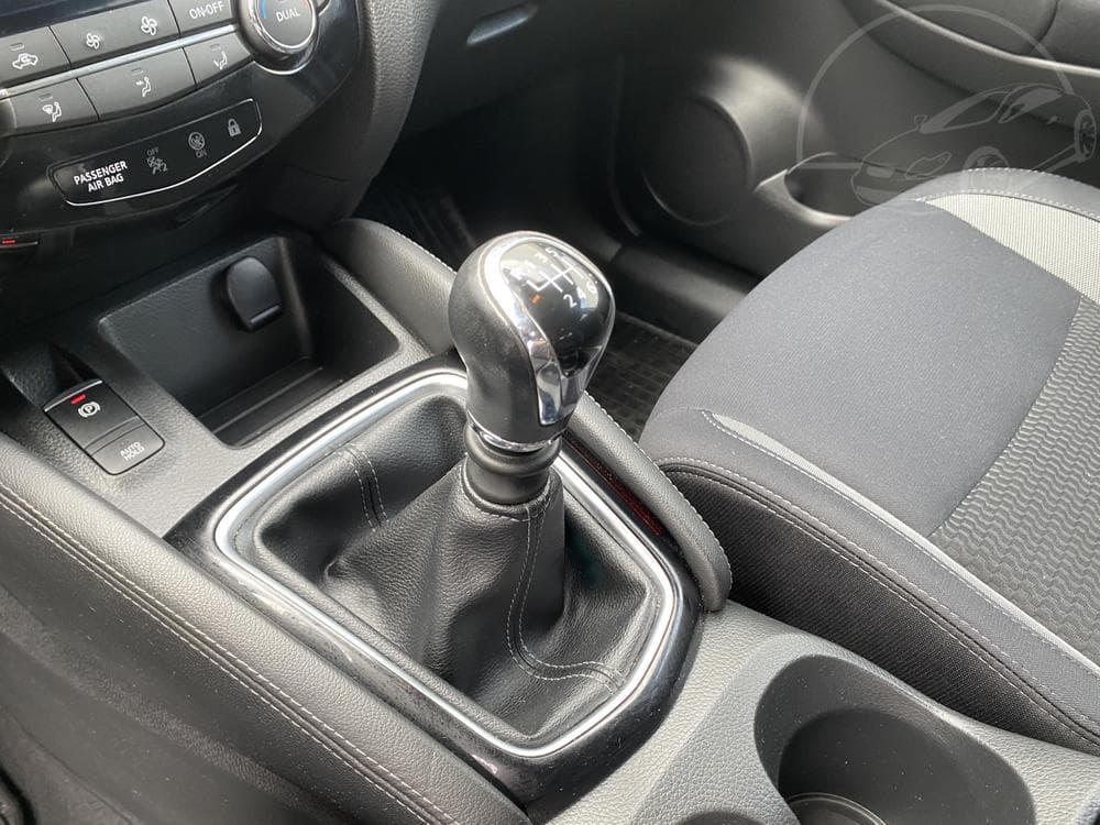 2018 Nissan QASHQAI - 17