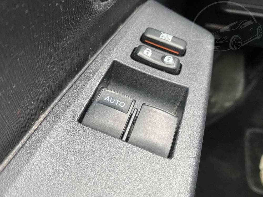 2014 Toyota YARIS - 11