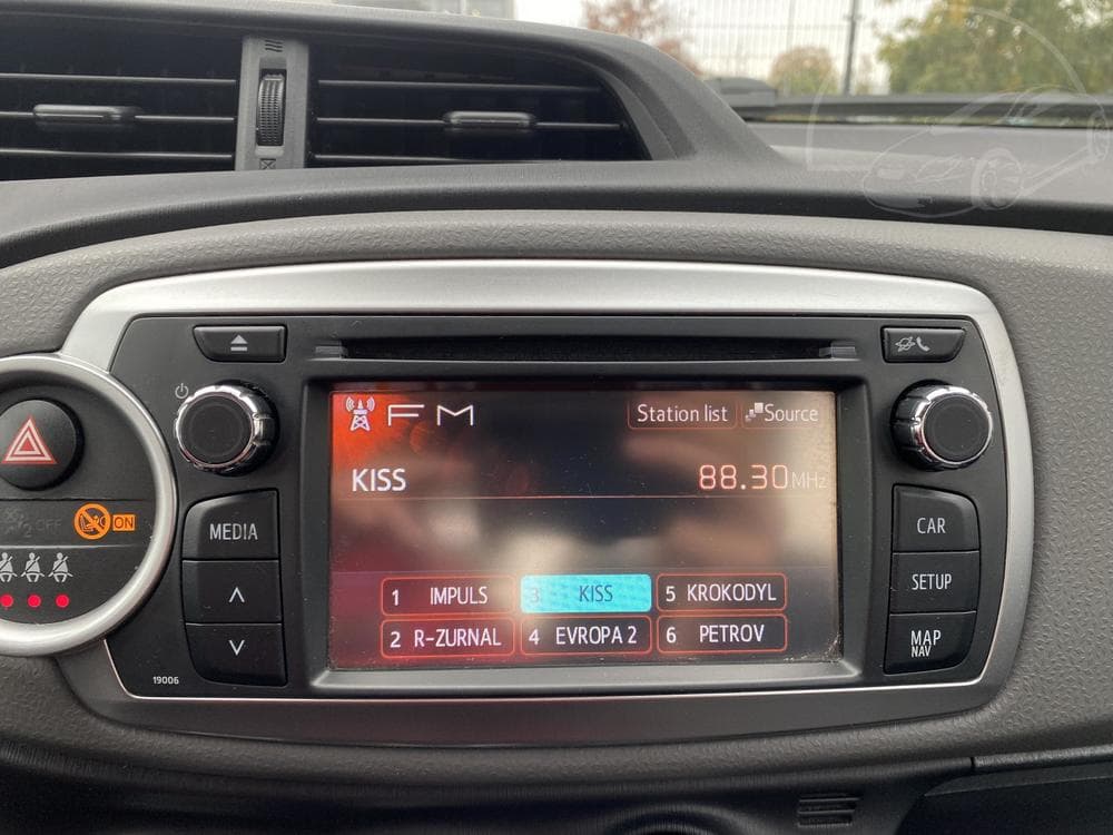 2014 Toyota YARIS - 14