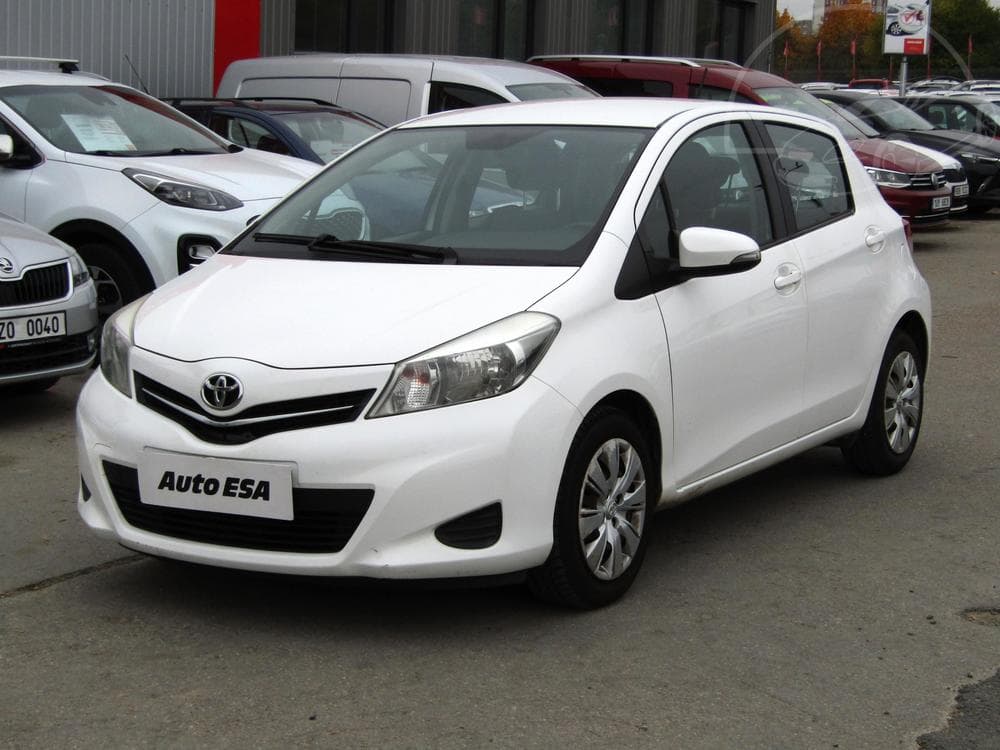 2014 Toyota YARIS - 3