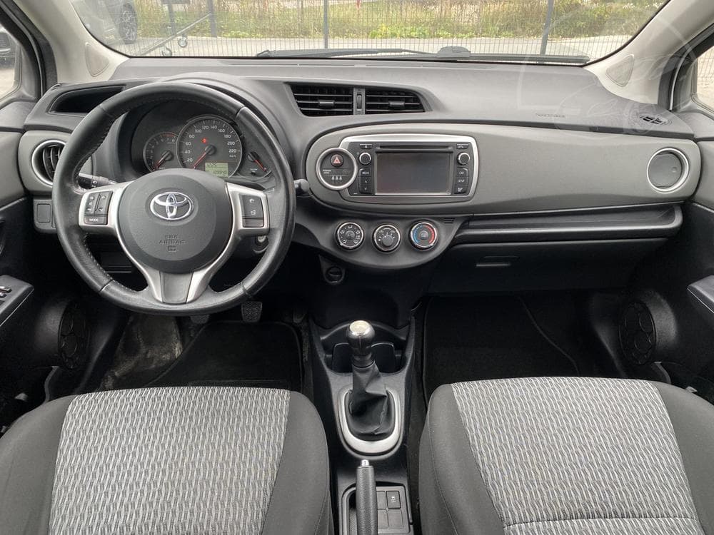 2014 Toyota YARIS - 8