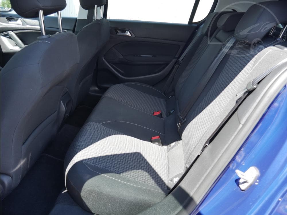 2018 Peugeot 308 - 10