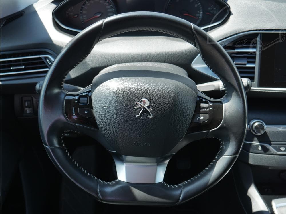 2018 Peugeot 308 - 11