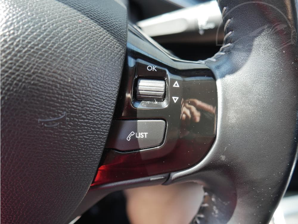 2018 Peugeot 308 - 13