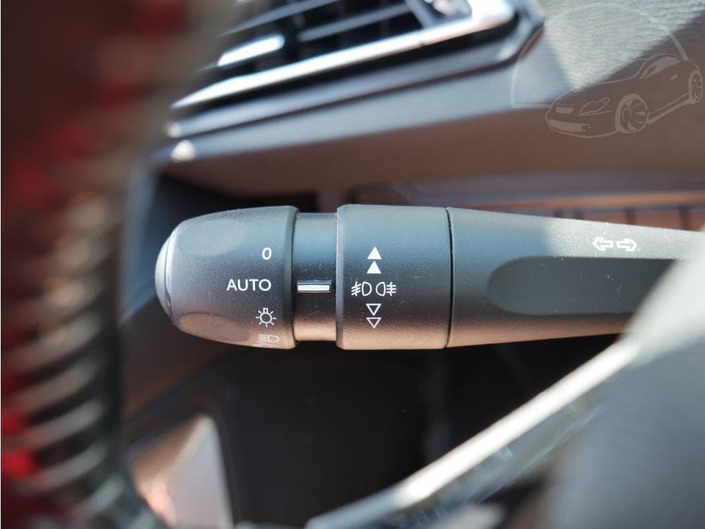 2018 Peugeot 308 - 14