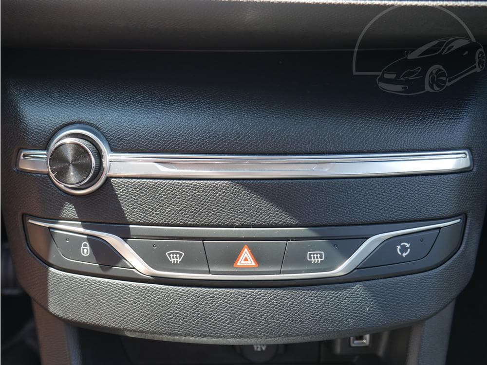 2018 Peugeot 308 - 16