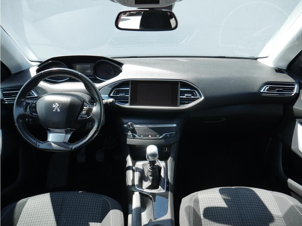 2018 Peugeot 308 - 8