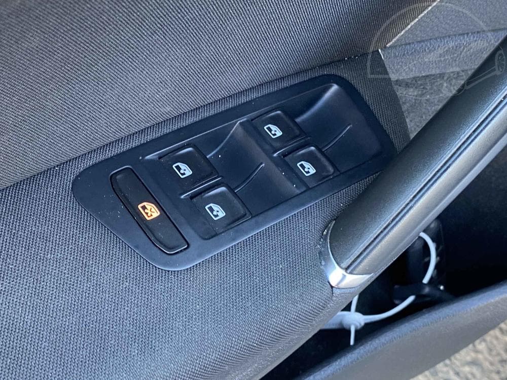 2019 Volkswagen GOLF - 11