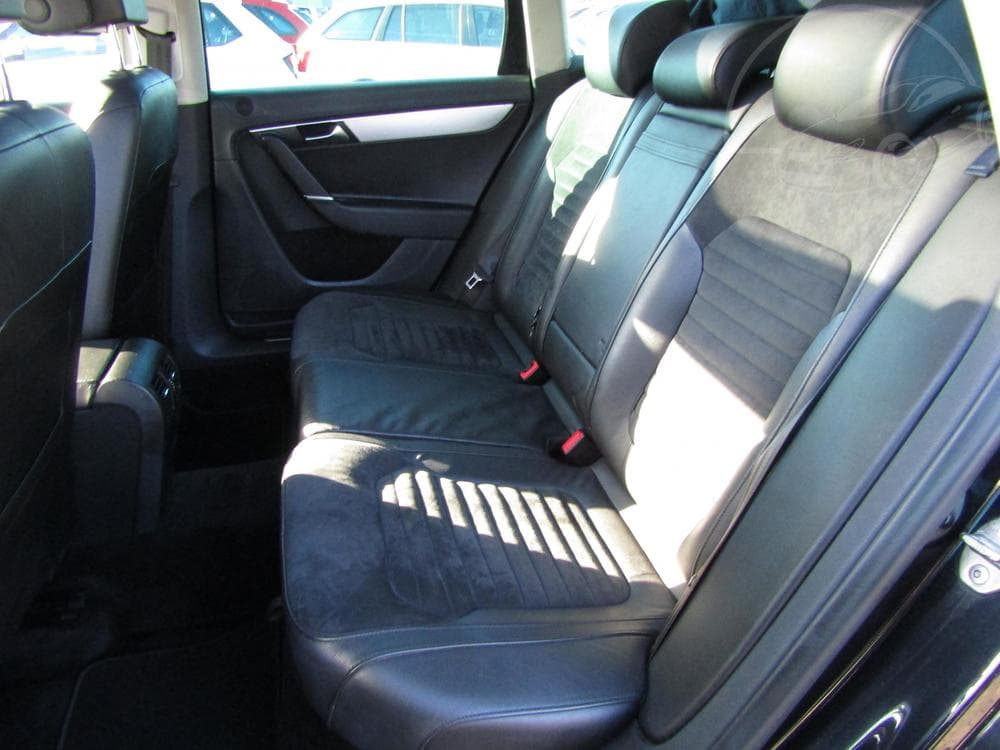 2012 Volkswagen PASSAT - 28