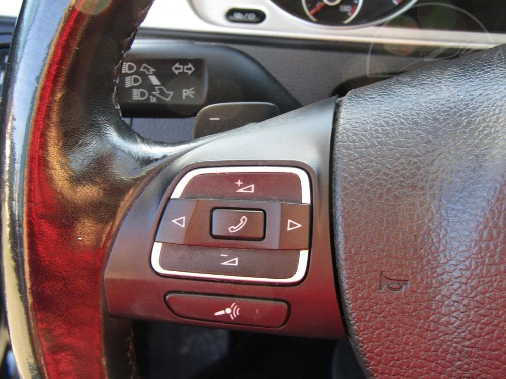 2012 Volkswagen PASSAT - 40