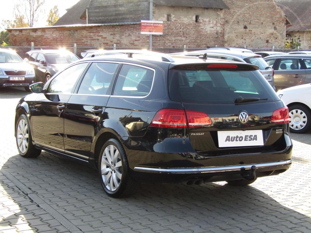 2012 Volkswagen PASSAT - 16