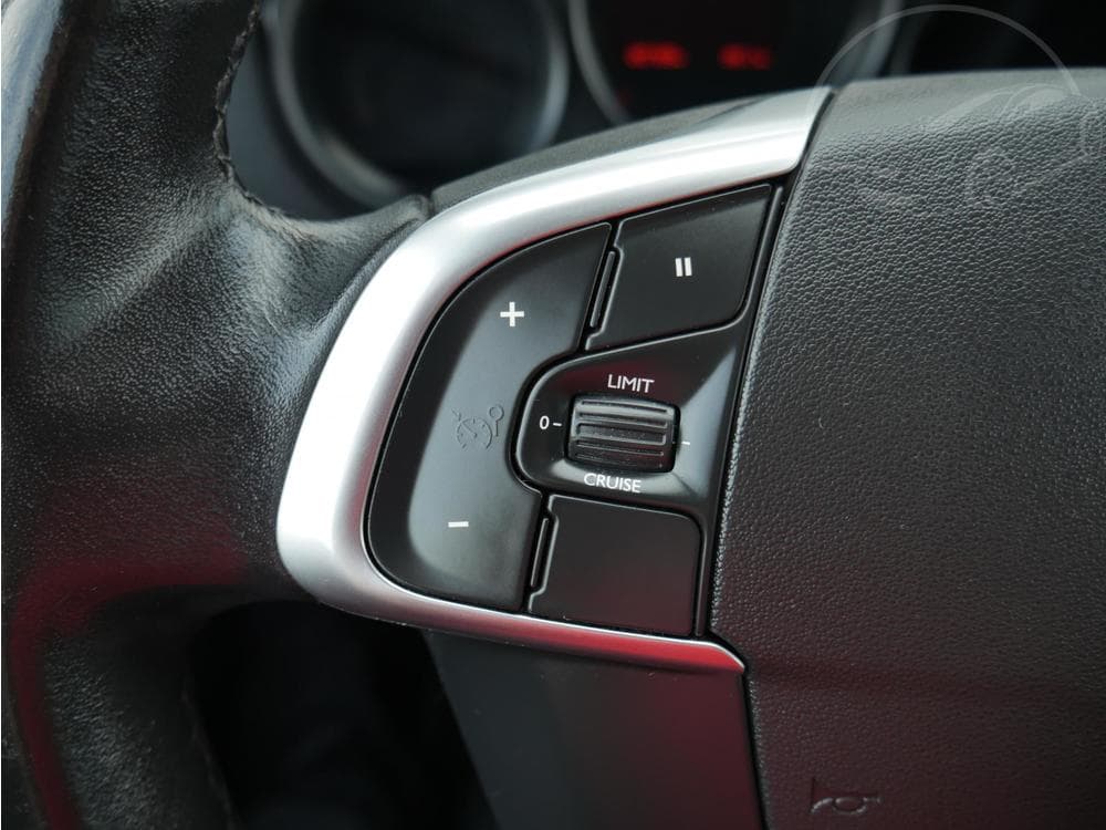 2011 Citroen C4 - 12