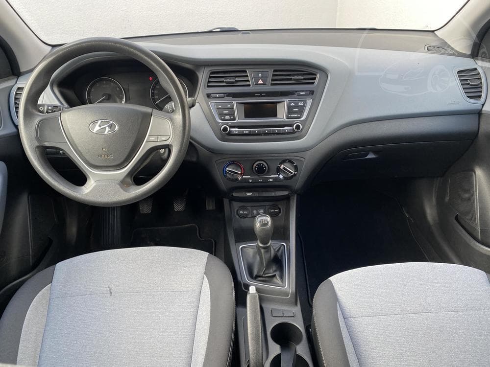 2015 Hyundai i20 - 8