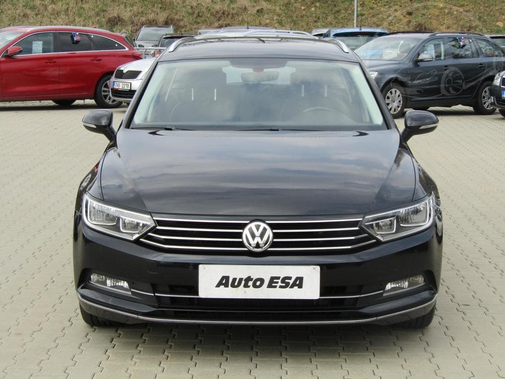 2017 Volkswagen PASSAT - 4