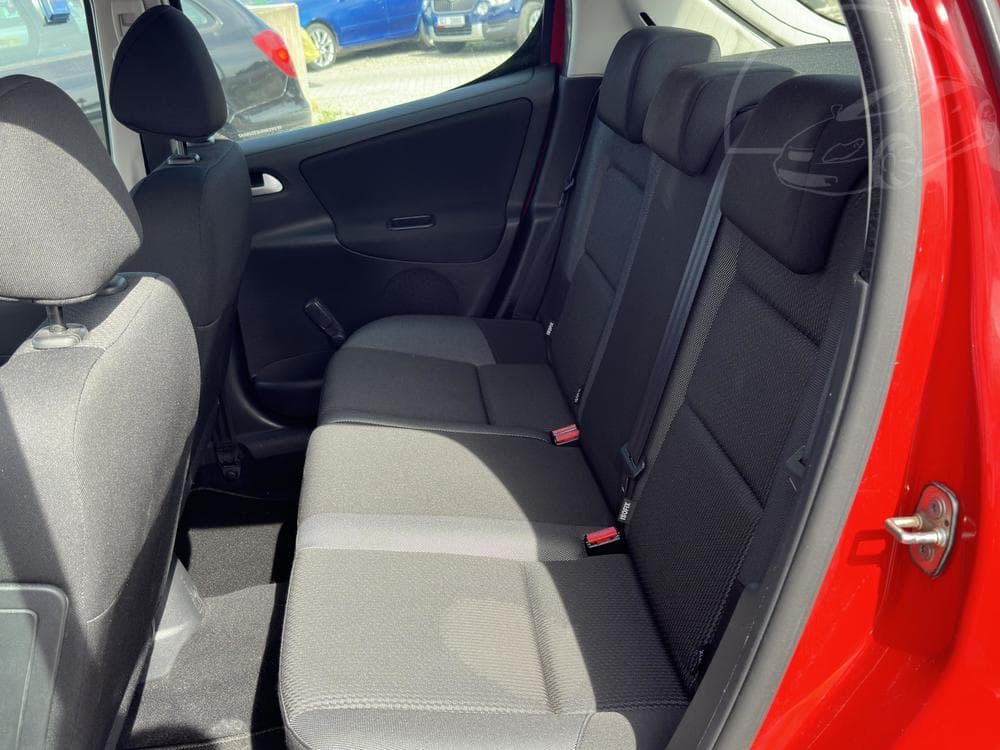 2012 Peugeot 207 - 10
