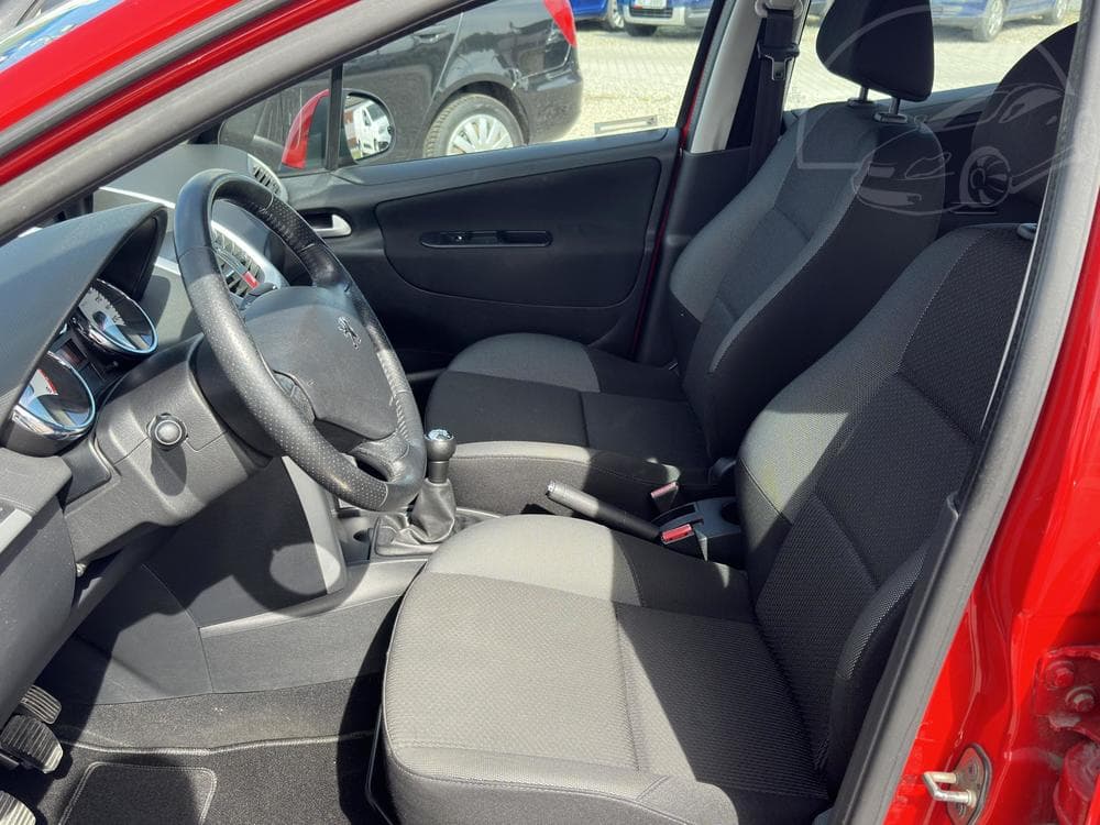 2012 Peugeot 207 - 9