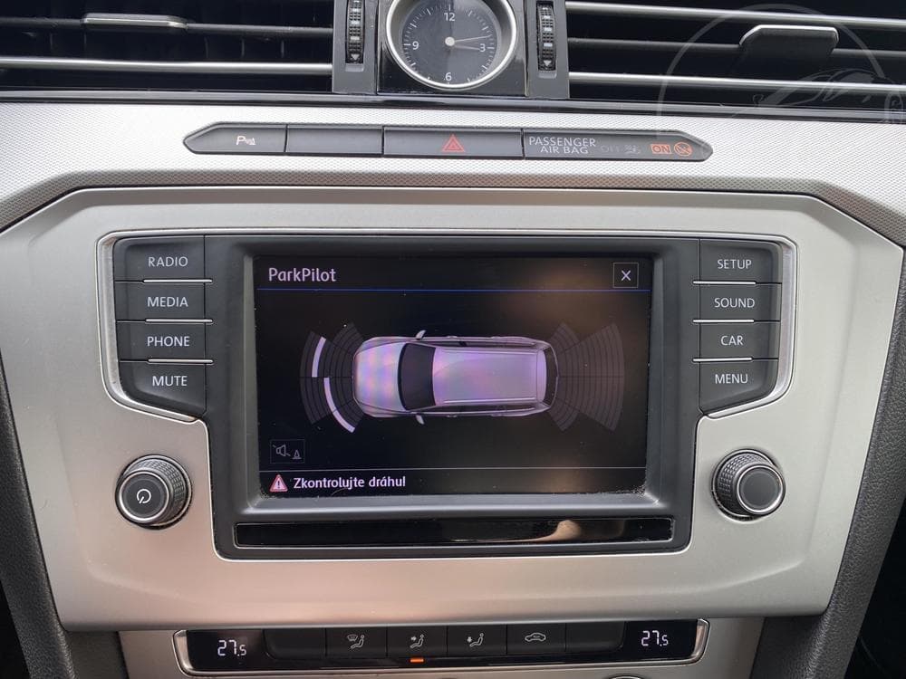 2017 Volkswagen PASSAT - 65