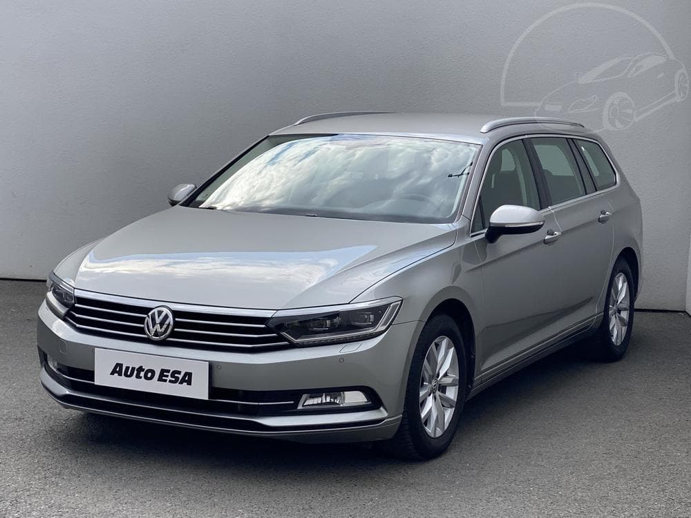 2017 Volkswagen PASSAT - 9