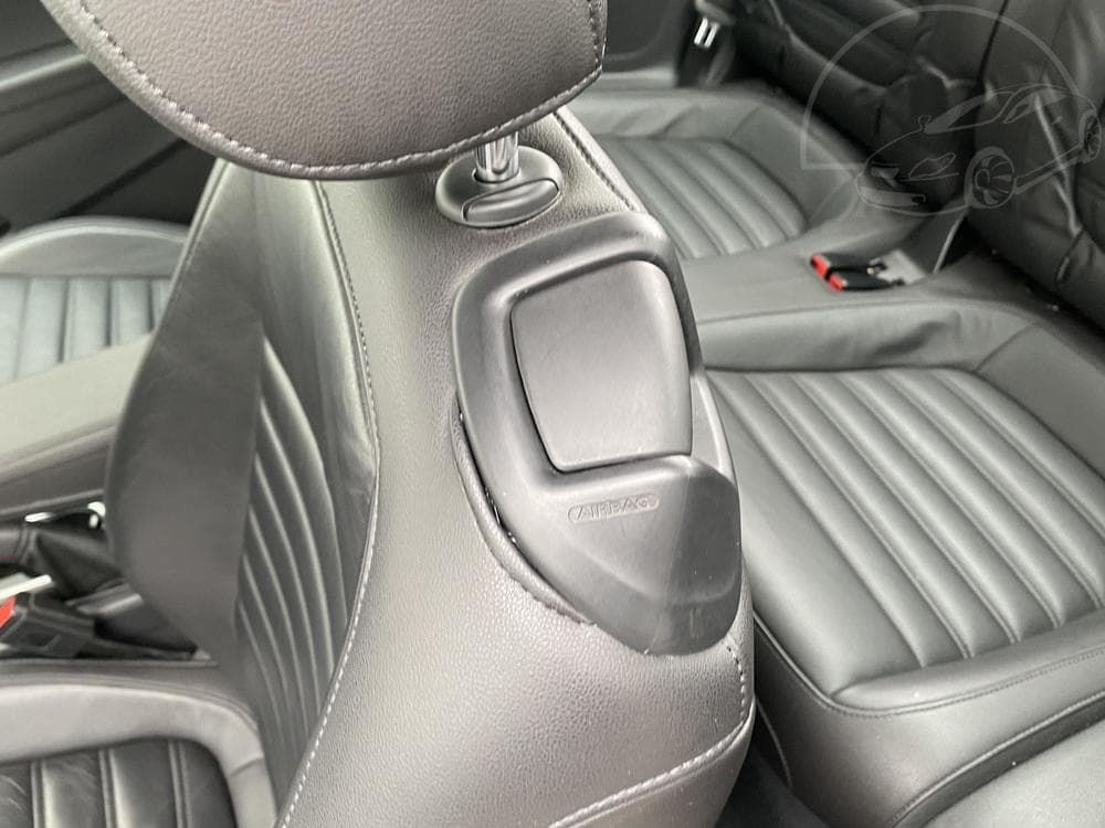 2013 Volkswagen BEETLE - 11