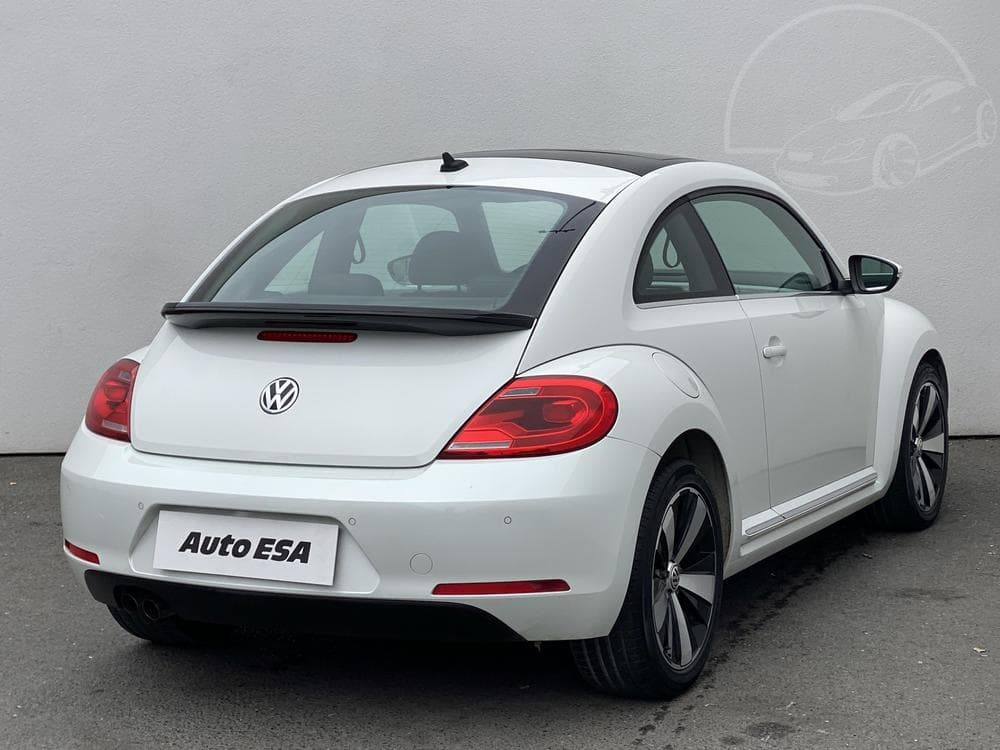 2013 Volkswagen BEETLE - 4