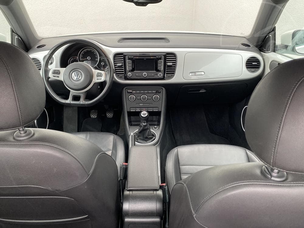 2013 Volkswagen BEETLE - 8