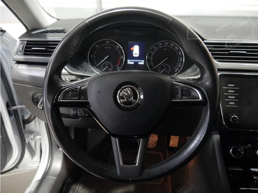 2018 Škoda SUPERB - 37