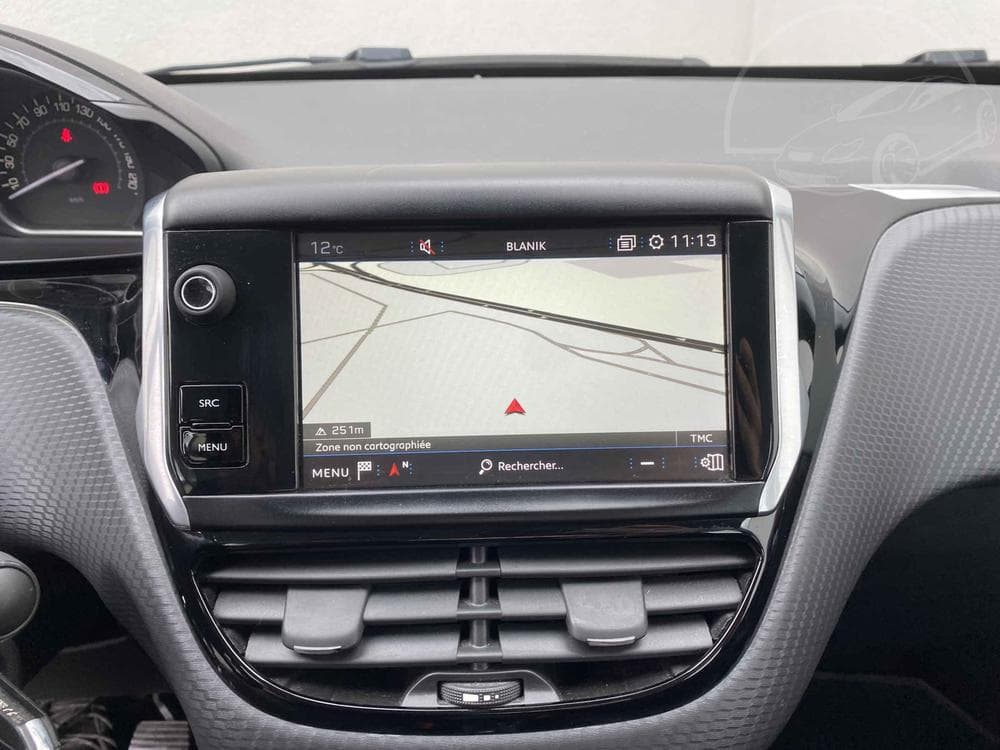 2017 Peugeot 208 - 14