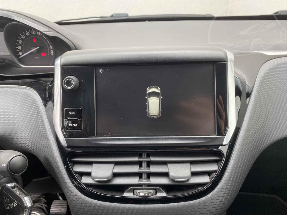 2017 Peugeot 208 - 15