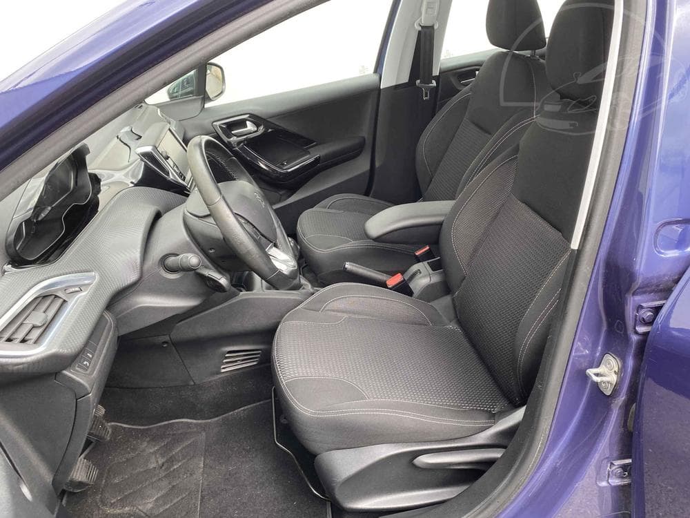 2017 Peugeot 208 - 9