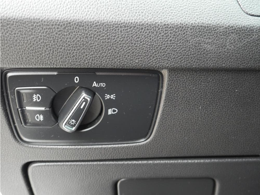 2017 Volkswagen PASSAT - 61