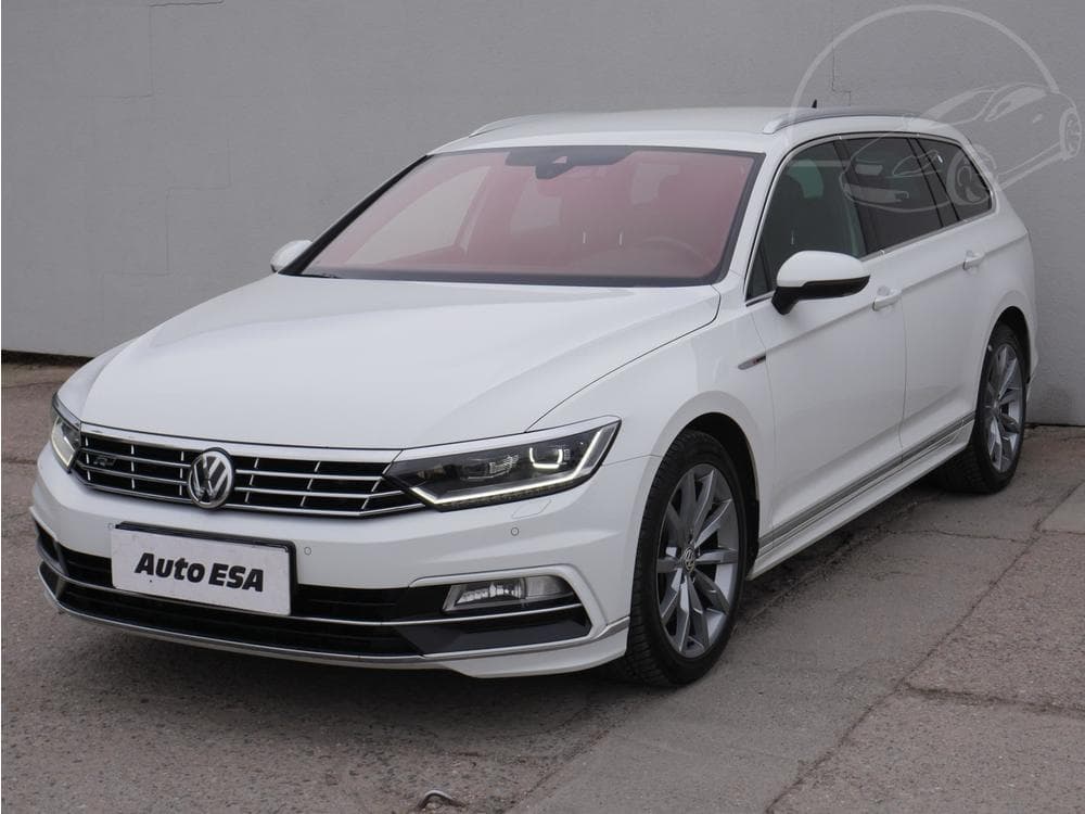 2017 Volkswagen PASSAT - 9